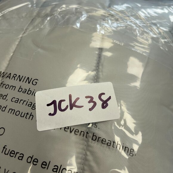 NEW Kenneth Cole Women's L Puffer Jacket With Hood Lightweight Quilted Grey - Picture 12 of 12